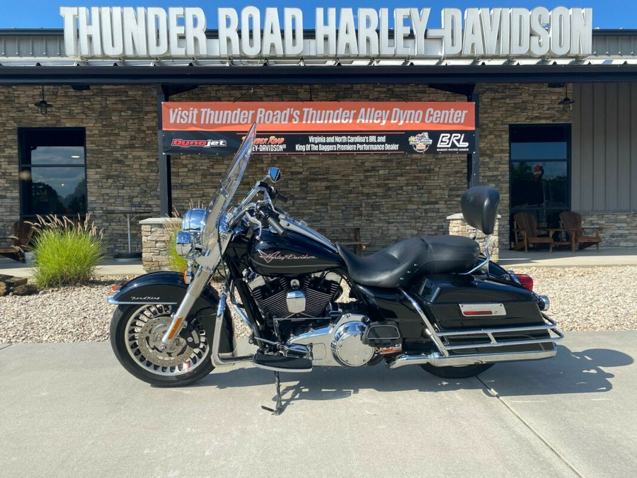 2011 Harley-Davidson Road King Vivid Black (Chrome Finish w/ Cast Wheels)