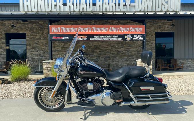 2011 Harley-Davidson Road King Vivid Black (Chrome Finish w/ Cast Wheels)