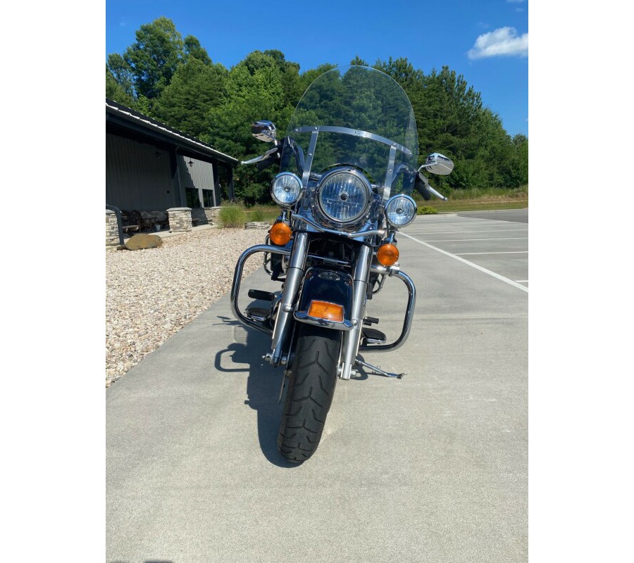 2011 Harley-Davidson Road King Vivid Black (Chrome Finish w/ Cast Wheels)