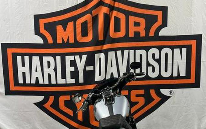 2018 Harley-Davidson Sport Glide - First Ride