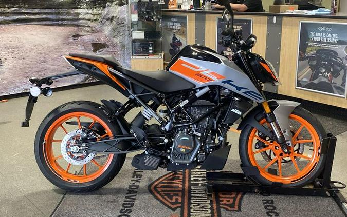 2023 KTM 200 Duke