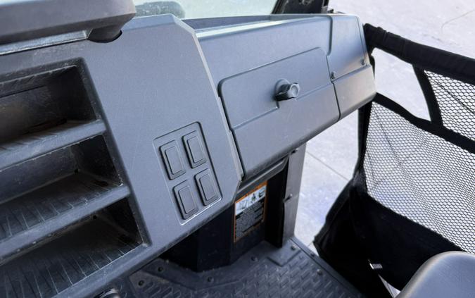 2019 John Deere XUV835M