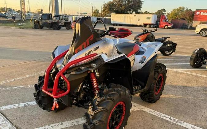 2026 Can-Am® Renegade X mr 1000 R Hyper Silver & Legion Red