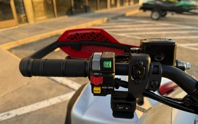 2026 Can-Am® Renegade X mr 1000 R Hyper Silver & Legion Red