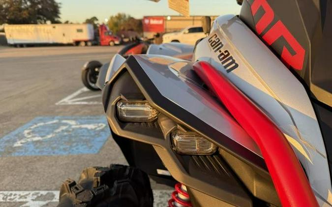 2026 Can-Am® Renegade X mr 1000 R Hyper Silver & Legion Red