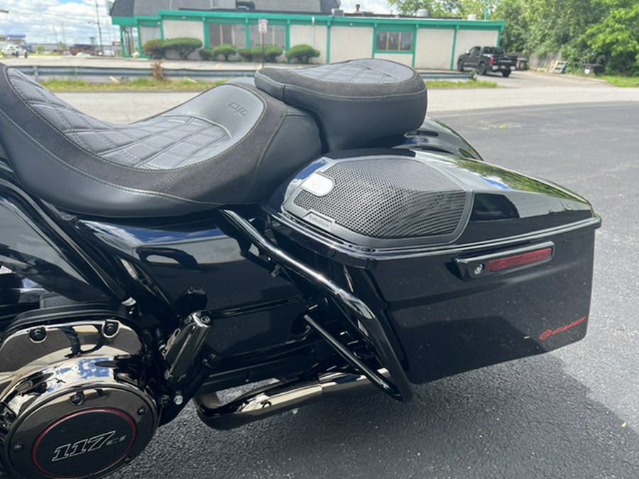 2022 Harley-Davidson Street Glide CVO FLHXSE