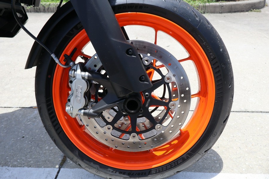 2024 KTM 890 SMT