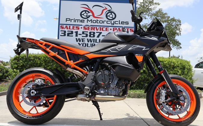 2024 KTM 890 SMT