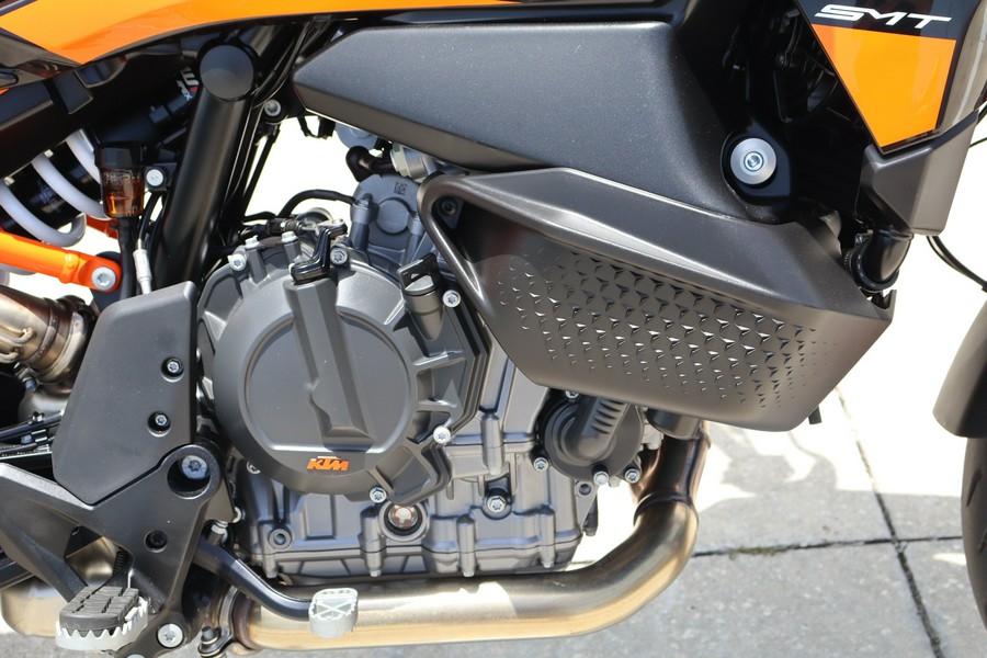 2024 KTM 890 SMT