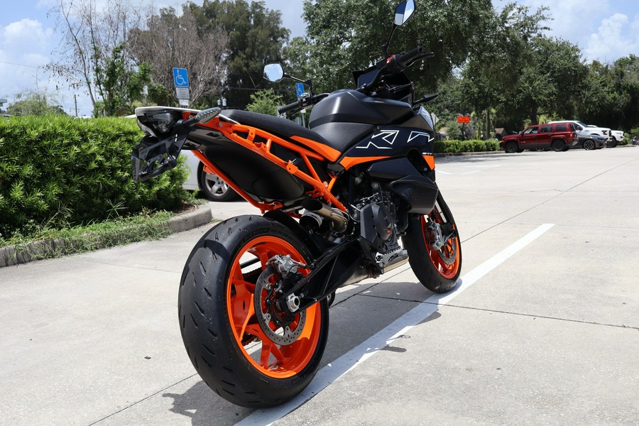 2024 KTM 890 SMT