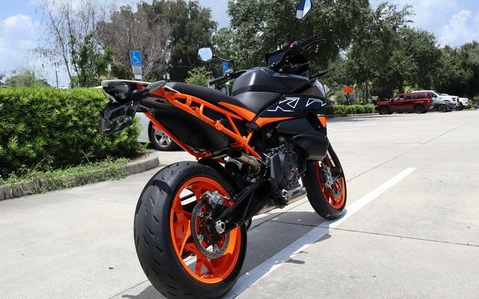 2024 KTM 890 SMT