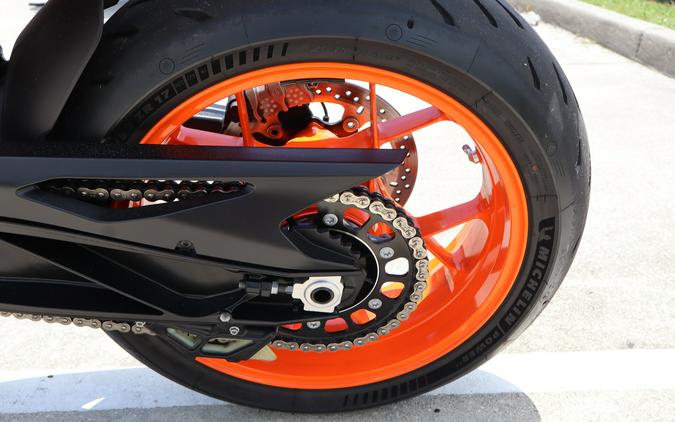 2024 KTM 890 SMT