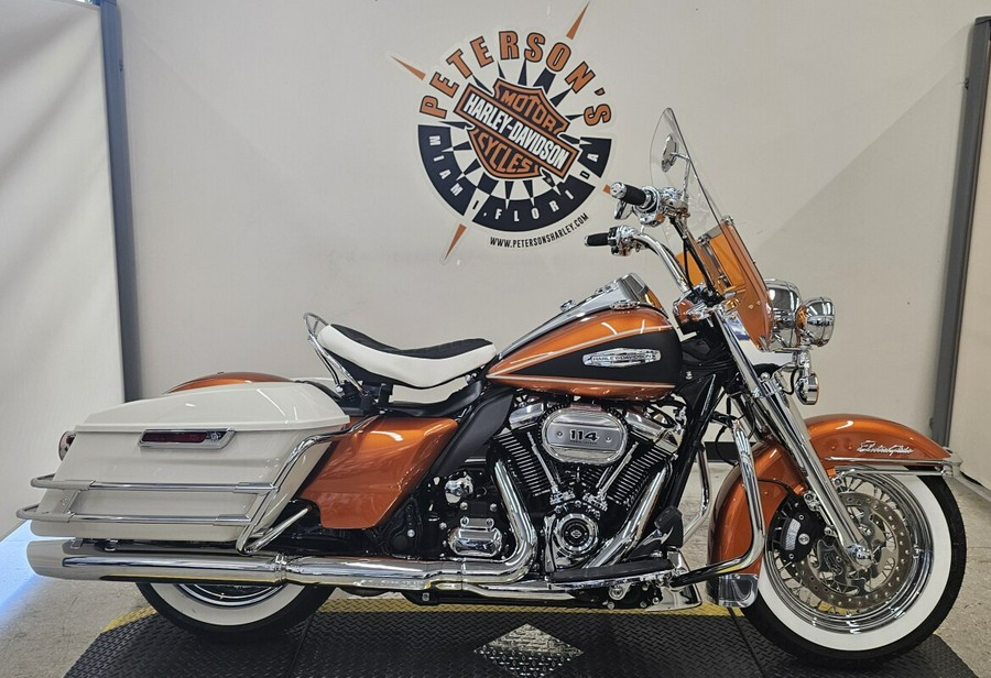 2023 Harley-Davidson®Heritage Classic HI-FI Orange/Birch White