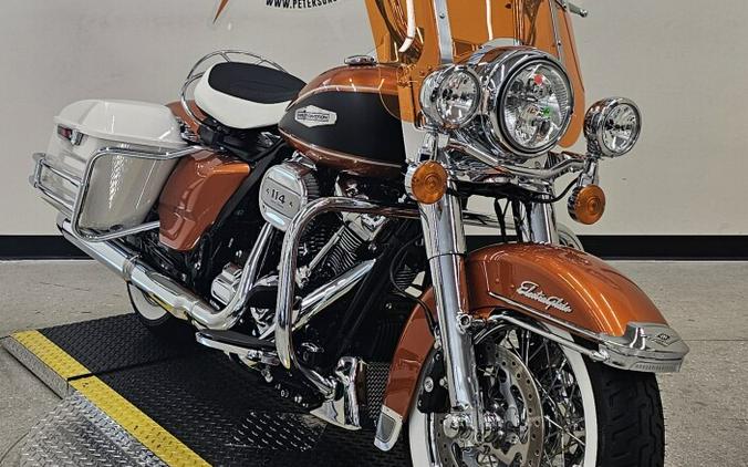 2023 Harley-Davidson®Heritage Classic HI-FI Orange/Birch White