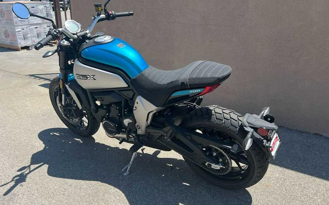 2023 CF MOTO 700CL-X