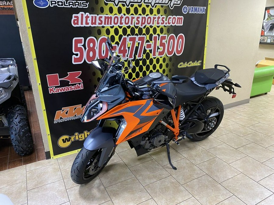 2024 KTM 1290 Super Duke GT