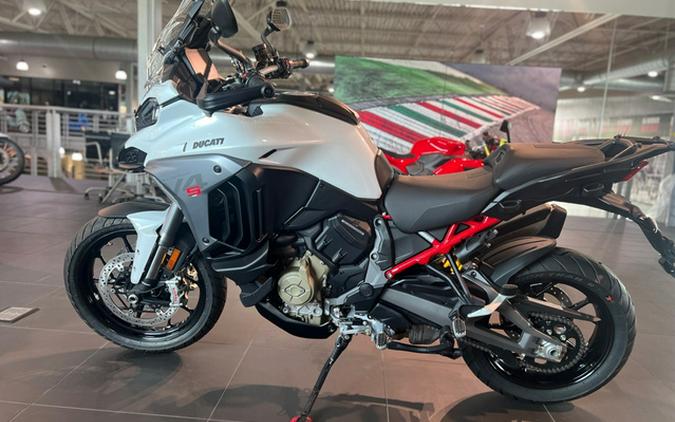 2026 Ducati Multistrada V4 S Travel & Radar