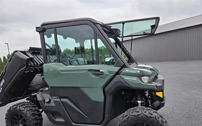 2024 Can-Am Defender DPS CAB