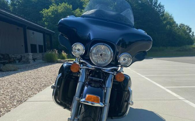 2013 Harley-Davidson Electra Glide® Ultra Limited Big Blue Pearl/Vivid Black