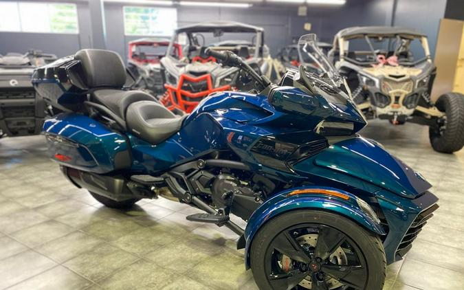 2023 Can-Am® Spyder F3 Limited Dark Wheels