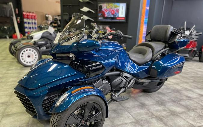 2023 Can-Am® Spyder F3 Limited Dark Wheels