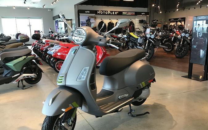 2023 Vespa GTS Super 300 Tech