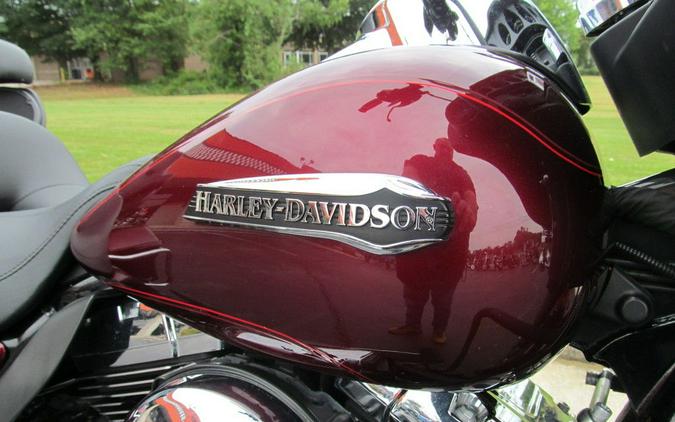 2015 Harley-Davidson® FLHTCUL - Electra Glide® Ultra Classic® Low