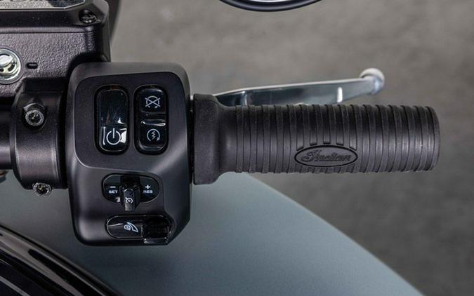 2025 Indian Challenger Dark Horse Frost Silver Smoke