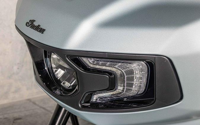 2025 Indian Challenger Dark Horse Frost Silver Smoke