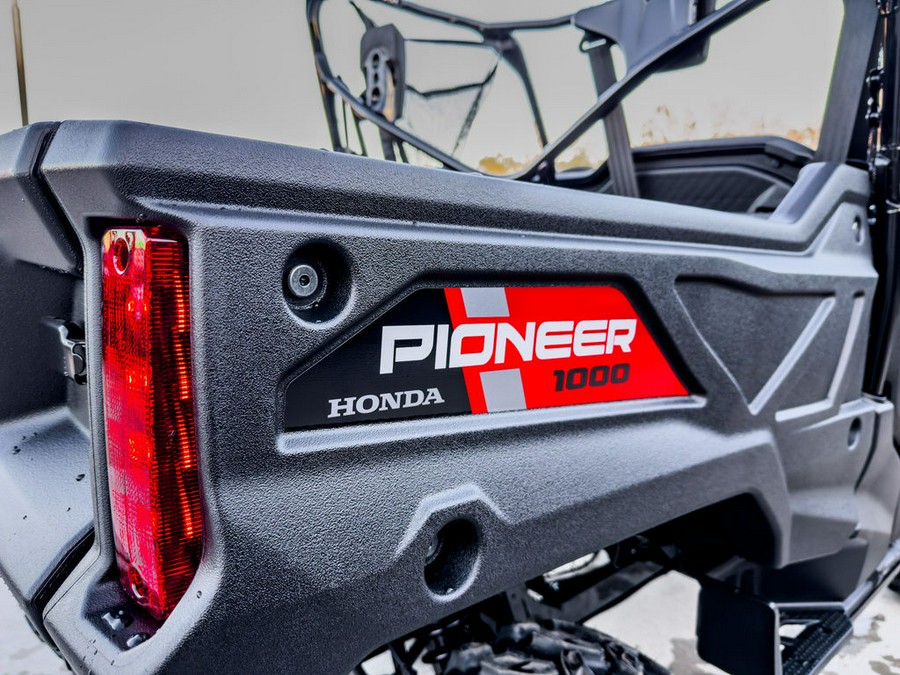 2025 Honda® Pioneer 1000
