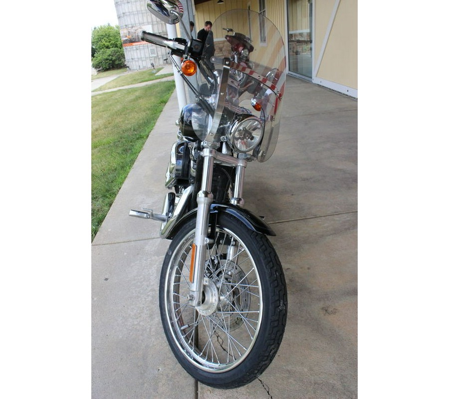 2005 Harley-Davidson® XL1200C - Sportster® 1200 Custom