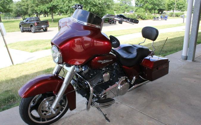 2010 Harley-Davidson® FLHX - Street Glide®