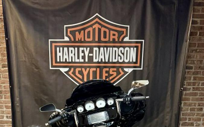 2017 Harley-Davidson Street Glide Special