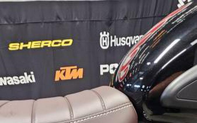 2025 Triumph Scrambler 400 X Carnival Red / Phantom Black