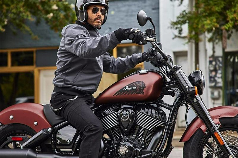 2025 CHIEF BOBBER DARK HORSE - Indian Motorcycle
