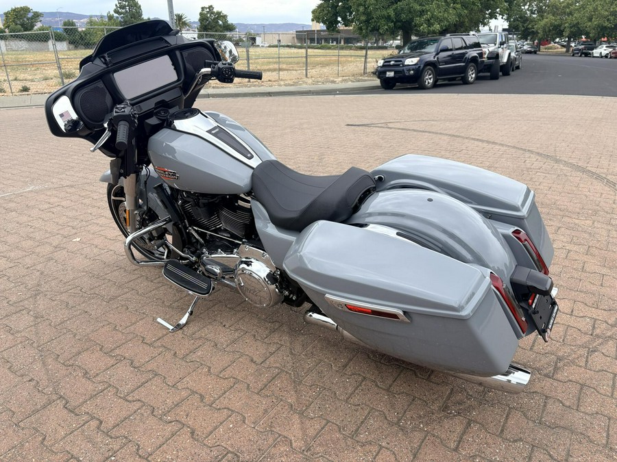 FLHX 2026 Street Glide®