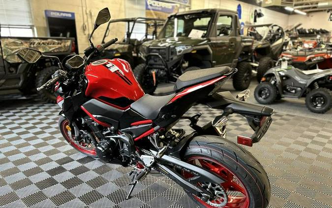 2024 Kawasaki Z900 ABS Candy Persimmon Red/Ebony