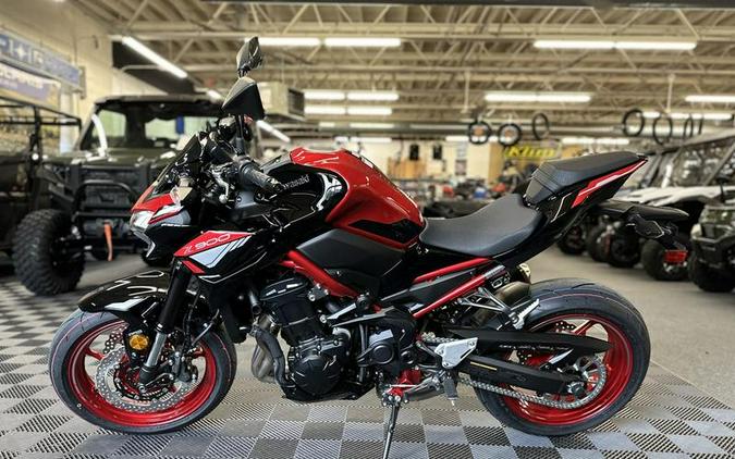 2024 Kawasaki Z900 ABS Candy Persimmon Red/Ebony