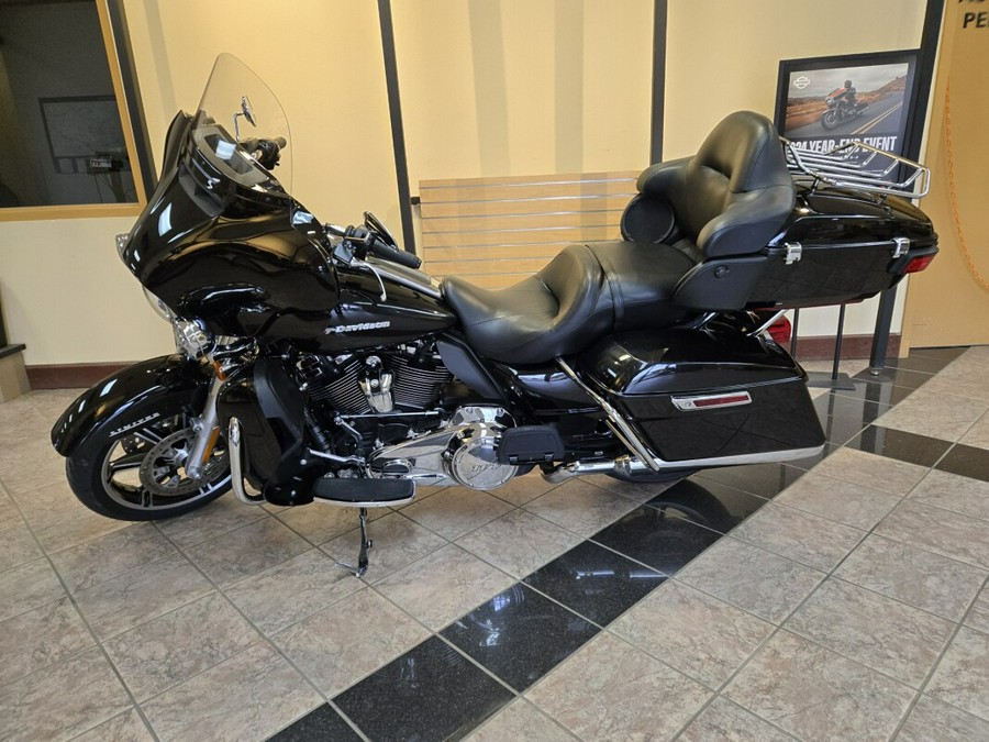 2022 Harley-Davidson Ultra Limited Vivid Black