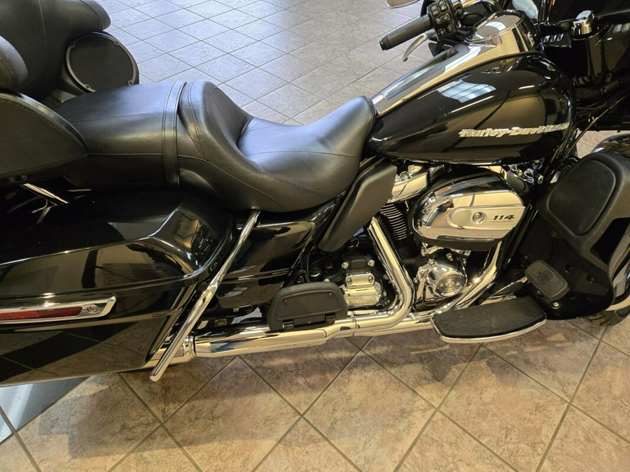 2022 Harley-Davidson Ultra Limited Vivid Black
