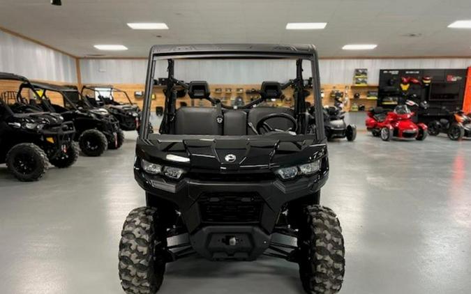 2024 Can-Am® Defender DPS HD9 Timeless Black