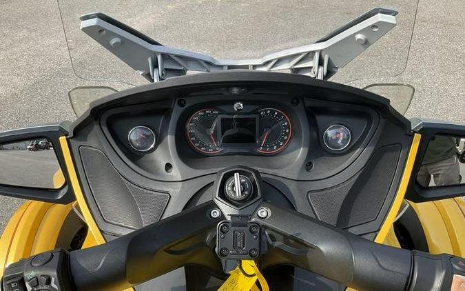 2014 Can-Am® Spyder® RT Limited SE6