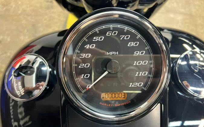 2025 Harley-Davidson Road King Special