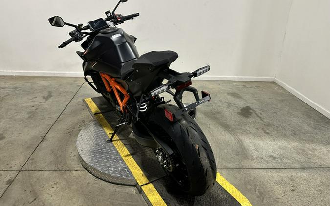 2026 KTM Super Duke 1390 R