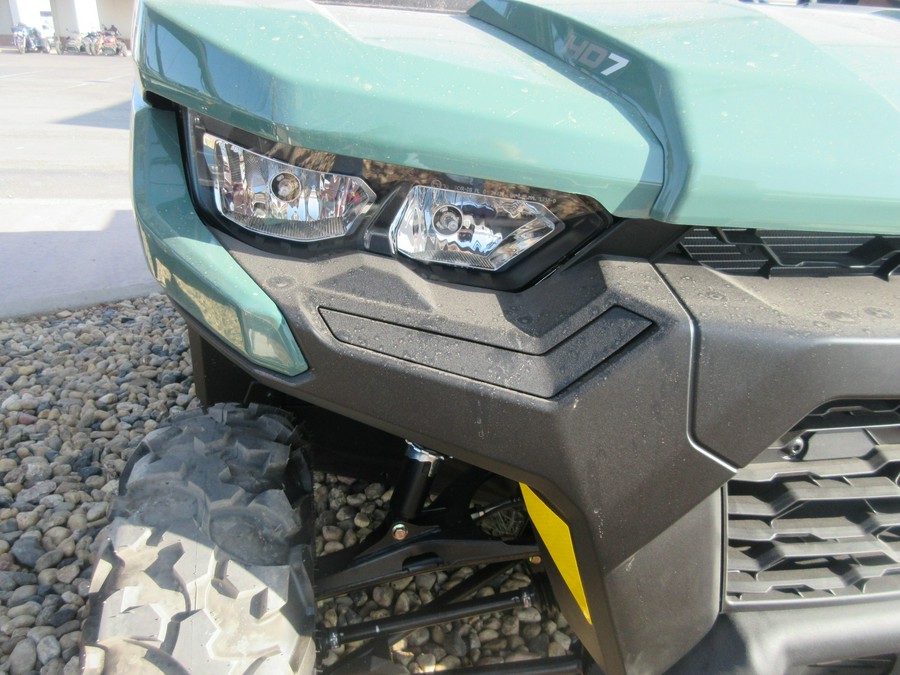 2026 CAN-AM DEFENDER HD7