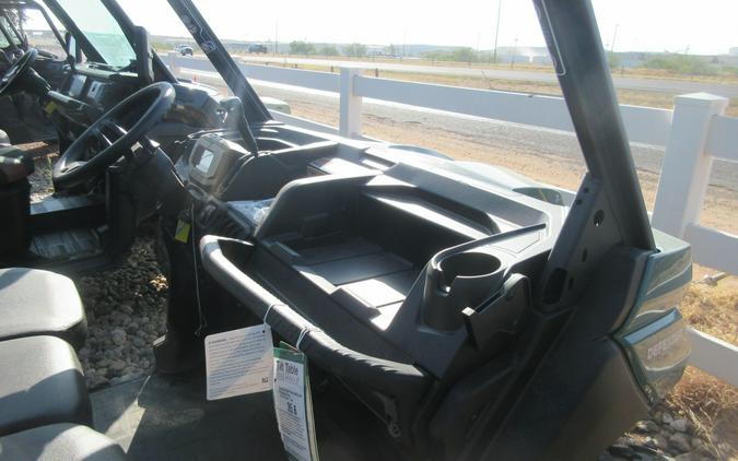 2026 CAN-AM DEFENDER HD7