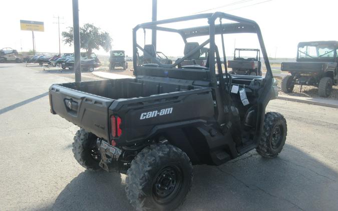 2026 CAN-AM DEFENDER HD7