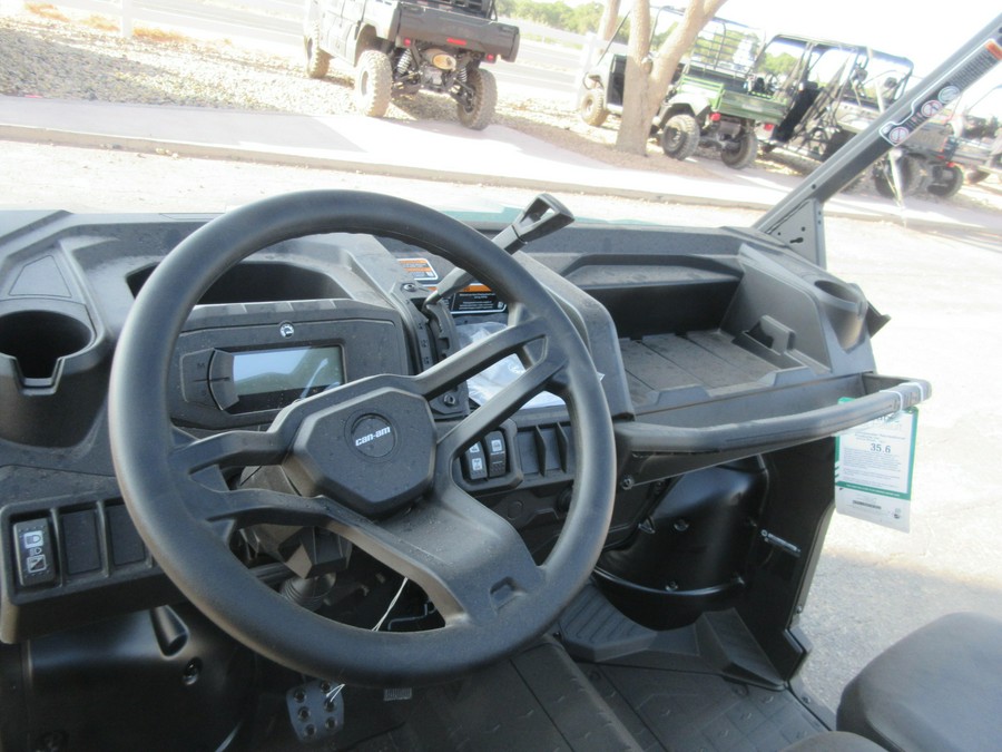 2026 CAN-AM DEFENDER HD7
