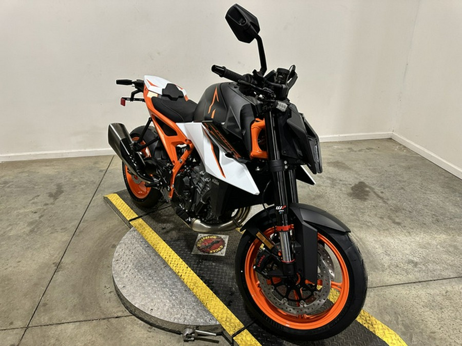 2026 KTM Duke 990 R