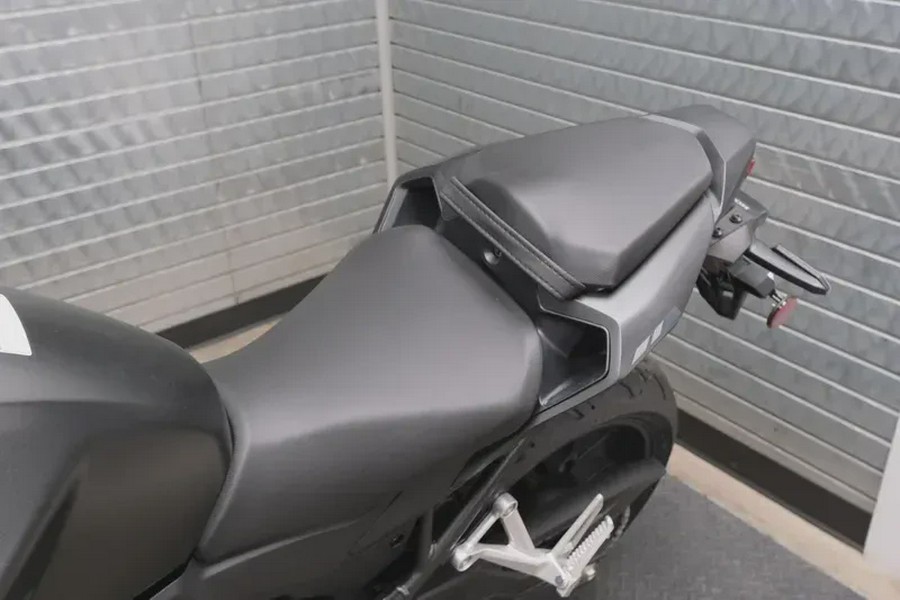 2026 HONDA CB750 HORNET E-CLUTCH